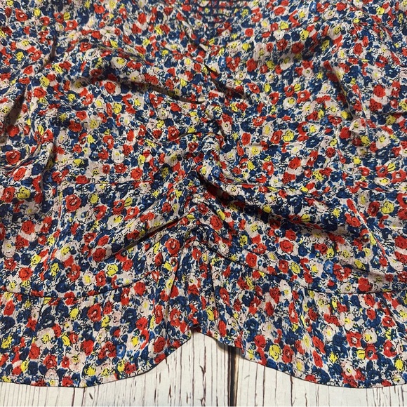 💎BOGO FREE💎H&M Puff Sleeved Peplum Blouse - Picture 3 of 9